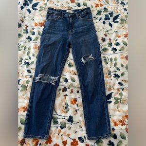 The Mom high rise  Abercrombie jeans EUC